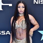 A rapper é apelidada de "Thee Stallion" inspirada na gíria de Houston para garotas altas e bonitas, "stallion"