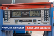 Preço da gasolina se aproxima de R$ 7 no DF