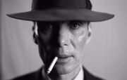 Cillian Murphy como Oppenheimer