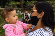 Regina da Costa Palhares e sua filha