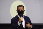 Governador João Doria anunciou o fim da obrigatoriedade do uso de máscaras ao ar livre