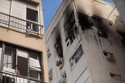 Prédio atingido por bombardeio do Hamas 