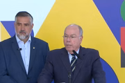 Mauro Vieira, ao lado de Paulo Pimeira, fala sobre brasileiros na Faixa de Gaza