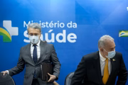 Ministro da Saúde, Marcelo Queiroga, e ministro interino das Relações Exteriores, Paulino Franco de Carvalho Neto