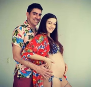 Adnet e Patrícia. "Nós três", diz a legenda da foto