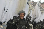 Imagem mostra desfile da Vai-Vai no Sambódromo do Anhembi, em São Paulo