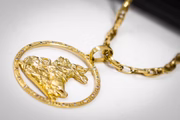 Cordão de ouro apreendido pela PCDF com suspeitos