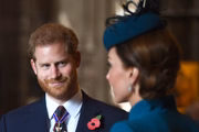 Príncipe Harry e Kate Middleton tinham uma relação amigável. O vínculo amistoso foi por água abaixo com a saída dos duques de Sussex da realeza