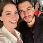 Nathalia Dill e Lee Taylor