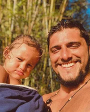 A pequena Madalena nasceu um ano antes do casamento dos atores