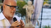 Arquiteto fez discurso para explica troca de noivo