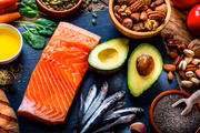 Salmão e sardinha são alguns dos alimentos ricos em ômega 3
