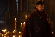 Benedict Cumberbatch como Dr. Stephen Strange 