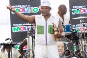 Fotos: amigos e familiares se despedem de Anderson Leonardo, do Molejo