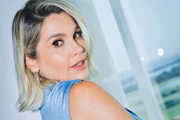 Flávia Alessandra