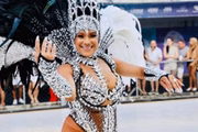 Quem era a musa Aline Bianca que morreu, aos 38 anos, após desfile no Carnaval