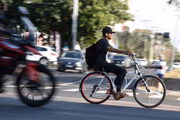 Especialistas defendem a necessidade de formação em direção defensiva para ciclistas