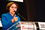 Fátima Sousa (PSol): “Vamos manter política de desocupação da orla das invasões de luxo, para dotá-la de espaços de convivência e lazer. Porém, com respeito às normas ambientais, regras desrespeitadas em algumas obras. Além de garantir acesso, criaremos mecanismos para que a orla seja frequentada. Por isso, vamos fazer parcerias, ter equipes multiprofissionais de educação física e agentes sociais de esporte e lazer. E é por isso que vamos liberar o Metrô aos domingos, para que quem mora mais longe também possa viver a cidade plenamente”
