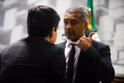 Depois de se aposentar dos gramados, Romário decidiu se aventurar na política e hoje é senador pelo PL-RJ