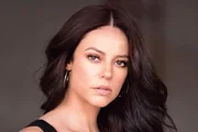 A atriz tem 37 anos