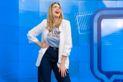 Ela é apresentadora