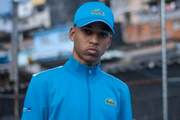 O rapper faz músicas que falam sobre a questão racial e social