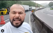 Ramiro dos Caminhoneiros em bloqueio da Via Dutra, no Rio