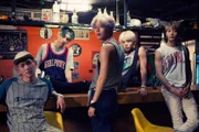 <b>Shinee – </b>Integrantes: Onew (líder), Key, Minho e Taemin (o mais novo). Eles perderam um membro, Jonghyun, no final de 2017. Assista a um clipe <a href="https://www.youtube.com/watch?v=UF53cptEE5k">aqui</a>