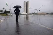 Nos primeiros meses do ano, porém, choveu bastante