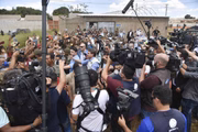 Bolsonaro provoca aglomeração em eventos públicos que tem realizado pelo país