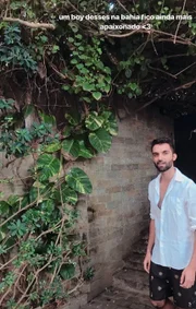 Sotele postou, nessa terça-feira, foto apaixonada do namorado