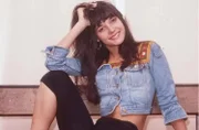 A experiência foi inspiração para que ela tentasse carreira como atriz. Após realizar testes, ganhou a oportunidade de interpretar a personagem Clô, na telenovela Barriga de Aluguel