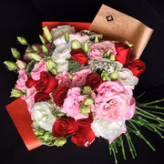 Algumas flores são importadas da Colômbia e do Equador e se diferenciam pelo tamanho 