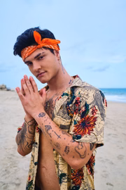 Davi Kneip - 21 anos, DJ, São Paulo - Transformou suas frustrações em autoestima elevada; é orgulhoso, perfeccionista e competitivo. É muito sexual e fala disso o tempo inteiro