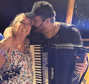 Margareth Serrão posa ao lado de Danilo Nascimento apontado como seu novo affair