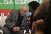 Lula ao lado de Benedita da Silva