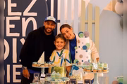 Neymar e Carol Dantas tiveram breve romance que resultou no pequeno Davi Lucca, de 10 anos. Apesar dos dois não terem prosseguido com a relação, o jogador e a influenciadora são muito amigos. Neymar, inclusive, foi padrinho do casamento da jovem com o empresário Vinícius Martinez