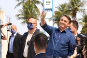 Presidente reclama que um menor de idade "pode fazer tudo, menos trabalhar" e pode até "cheirar um paralelepípedo de crack"