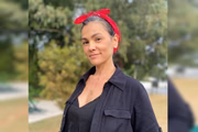Suzana Alves resolveu deixar os fios brancos