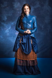 Maria Marcolina/Marocas (Juliana Paiva):divertida, inteligente, curiosa e corajosa, é filha de dom Sabino (Edson Celulari) e Agustina (Rosi Campos), e irmã de Nico (Raphaela Alvitos) e Kiki (Nathalia Rodrigues). Mora com a família na fazenda Nossa Senhora do Ó, situada onde depois foi construído o Largo da Matriz da Freguesia do Ó. Tem uma relação afetuosa com o pai, que deseja casar a filha com um bom partido. Foi criada por dom Sabino para ser independente e vai se adaptar rapidamente ao século 21 Maria Marcolina/Marocas (Juliana Paiva):divertida, inteligente, curiosa e corajosa, é filha de dom Sabino (Edson Celulari) e Agustina (Rosi Campos), e irmã de Nico (Raphaela Alvitos) e Kiki (Nathalia Rodrigues). Mora com a família na fazenda Nossa Senhora do Ó, situada onde depois foi construído o Largo da Matriz da Freguesia do Ó. Tem uma relação afetuosa com o pai, que deseja casar a filha com um bom partido. Foi criada por dom Sabino para ser independente e vai se adaptar rapidamente ao século 21