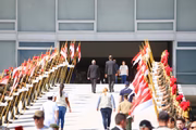 Militares simulam com dublês subida de Bolsonaro e Michelle na rampa do Planalto 
