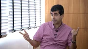 Marcius Melhem durante entrevista ao Metrópoles