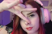 A gamer é famosa por seus game streams