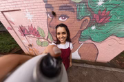 Em um universo predominantemente masculino, a artista urbana Camilla Siren quebra estereótipos