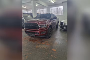 Carro apreendido pela polícia na Operação Narcos