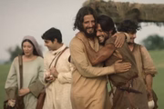 Em The Chosen, Jonathan Roumie apresenta um Jesus bem-humorado e acolhedor, diferente de outras produções do gênero