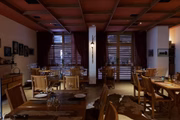 Gostei do ambiente, que tem um quê de rústico e conversa bem com o estilo das casas de parrilla espalhadas pela Argentina