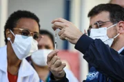 Prefeitura do Rio quer incentivar as pessoas a tomarem a vacina contra Covid-19