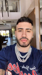 O cantor deixou a carreira para se dedicar integralmente à dona Sueli e ficou ao lado dela em todos os momentos