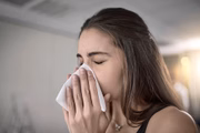 De acordo com infectologistas, a gripe é causada por vários vírus diferentes, mas os principais são os subtipos H1N1 e H3N2 do influenza